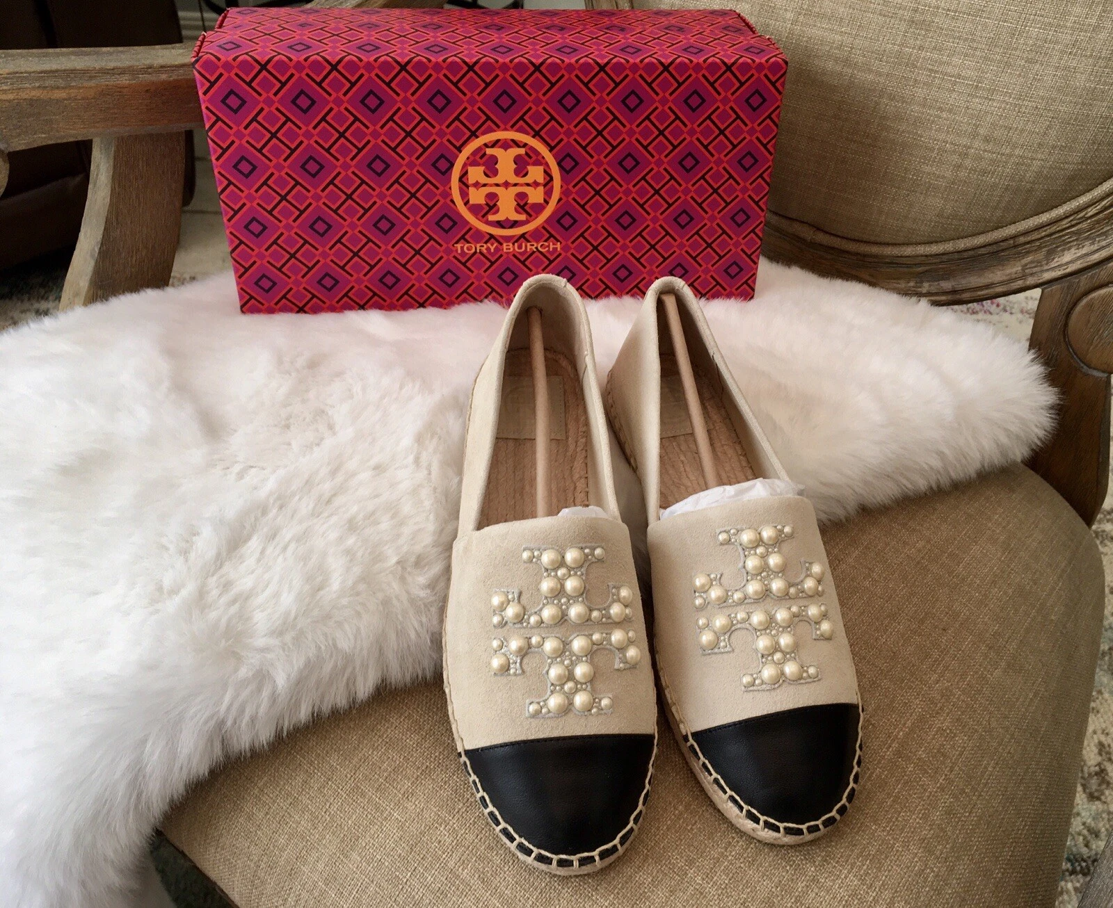 Tory Burch Dulce De Leche Pearl Logo Flat Espadrilles Shoes, Size 10 NIB