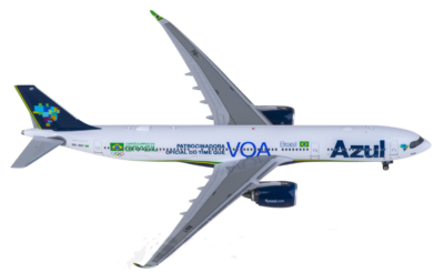 1:400 Phoenix Azul Airbus A330-900neo Airplane Diecast Aircraft