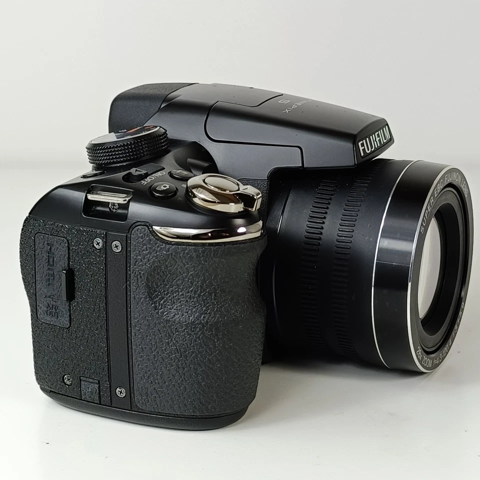 Fujifilm FinePix S4400, photo 4 of 5