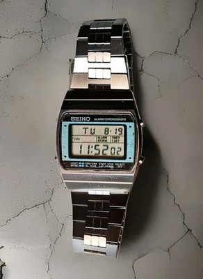SEIKO QUARTZ A939-5010 ALARM CHRONO DIGITAL LCD DISPLAY VINTAGE.