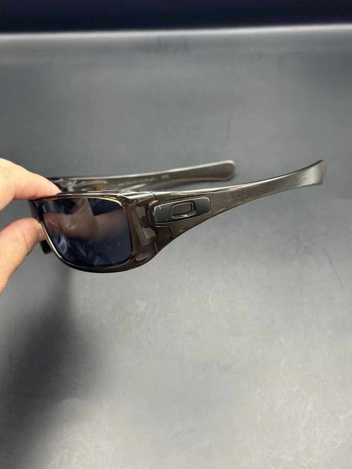 Lentes Oakley Hijinx marrom fumaça com cinza - Imagem 3 de 4