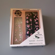 VELVET CAVIAR Phone Accessories Set Travel Bag  Grip  Bracelet - Rose Floral