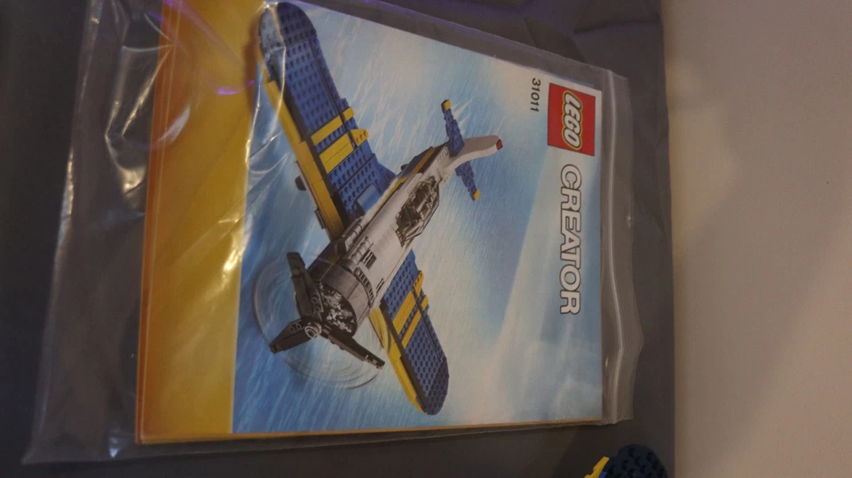 LEGO Creator 31011 Aviation Adventures, photo 3 of 5