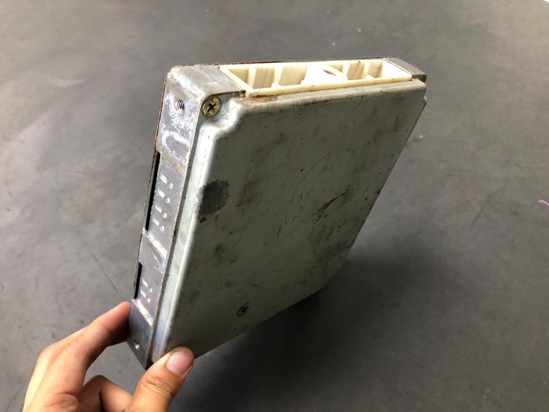 NISSAN ELGRAND Engine Control Unit ECU ZD30 WX 23710-VG112 NISSAN ELGRAND Engine Control Unit ECU ZD30 WX 23710-VG112