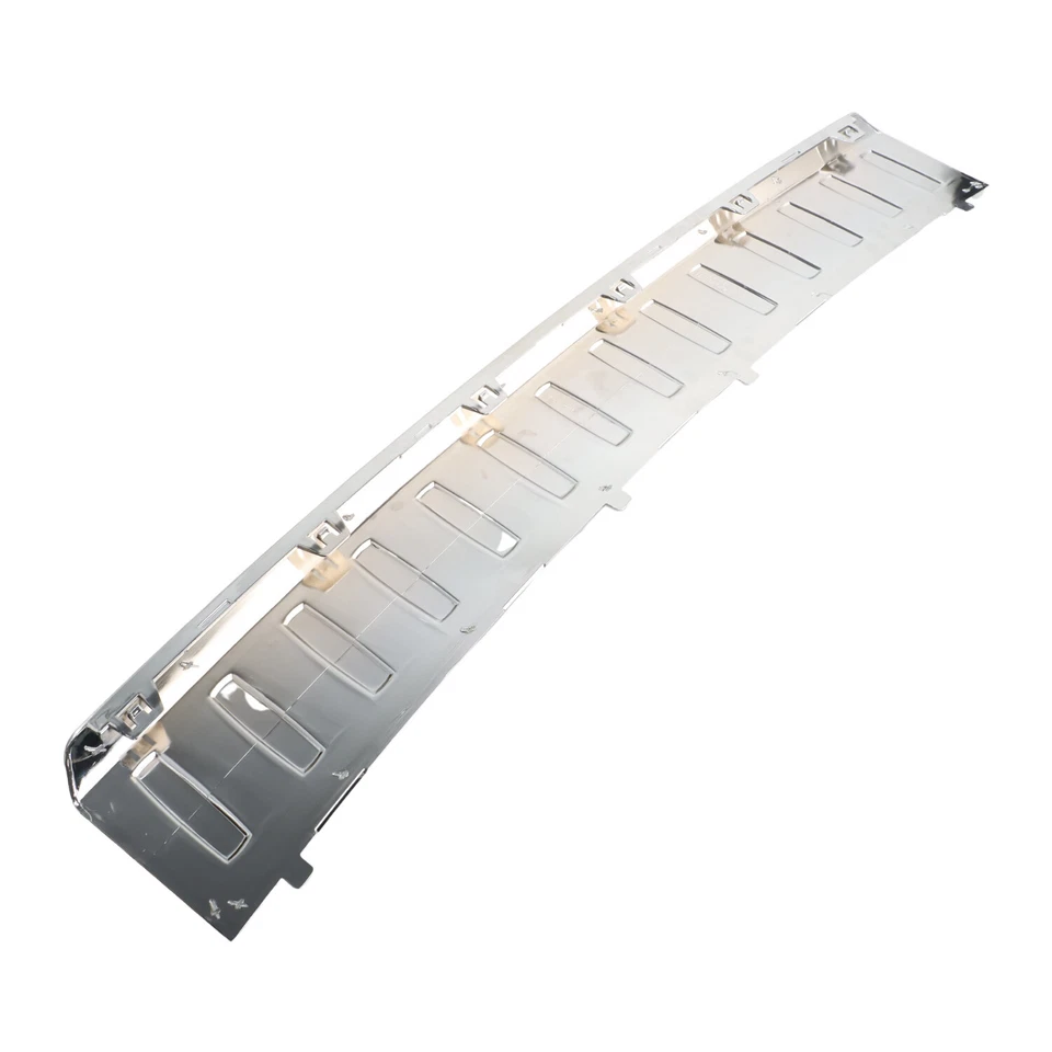 Moldura de la placa del paso del parachoques cromada apta para Mercedes-Benz ML350 ML550 2012-2015  Foto 2 de 4