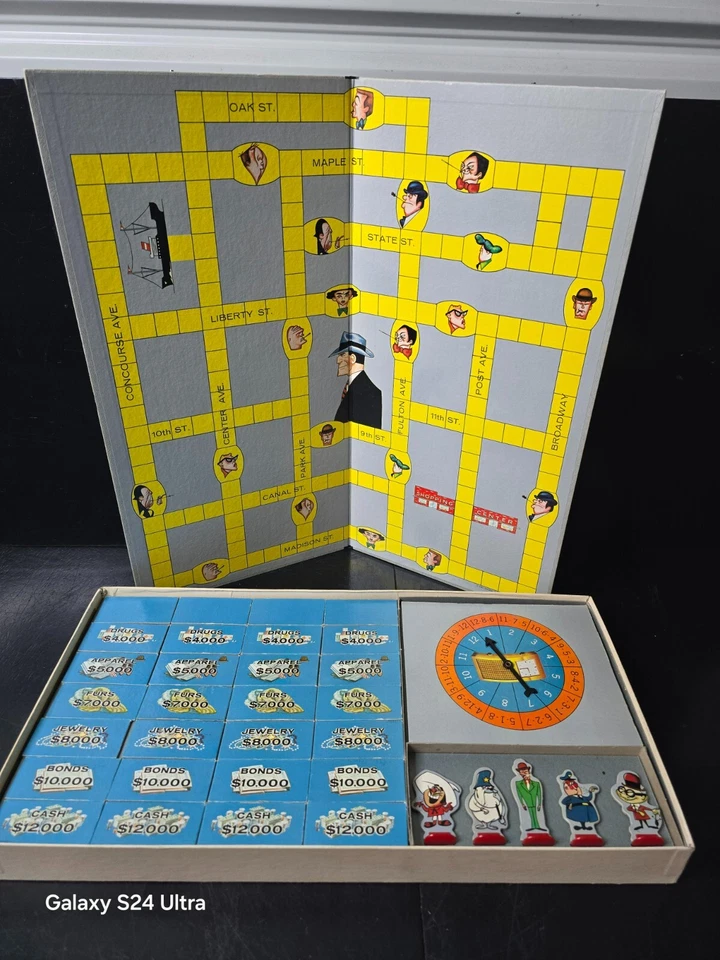 Vintage Dick Tracy Master Detective Board Game 100% - Image 4 of 4