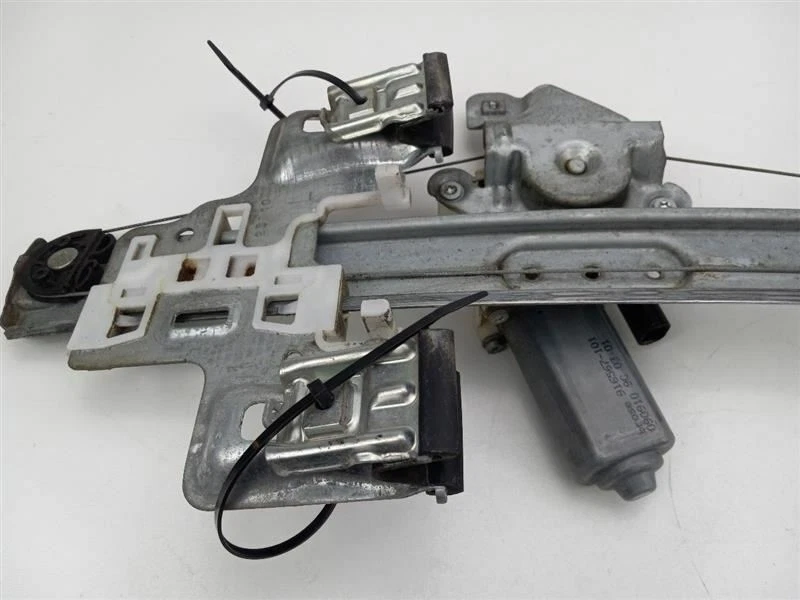 2005 - 2010 CHRYSLER 300 REAR LEFT WINDOW REGULATOR - Image 2 of 4