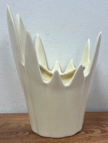 Red Wing Pottery White Glaze Planter M-1480 911 MCM