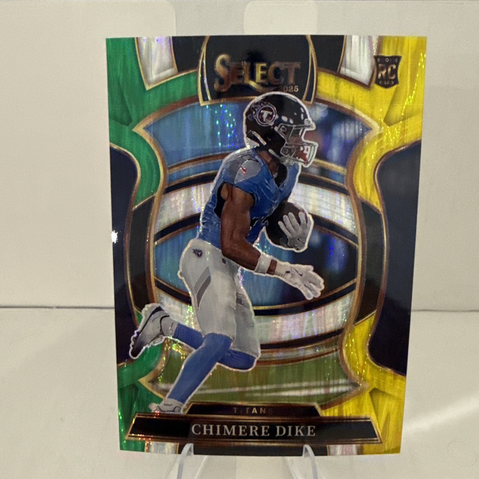 2025 Panini Select #27 Chimere Dike Green and Yellow Prizm Shock