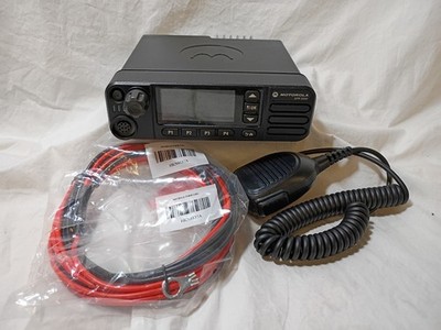 Motorola XPR 5550 UHF 45W Mobile DMR Radio M28QPN9KA1AN Capacity Plus CPS 16