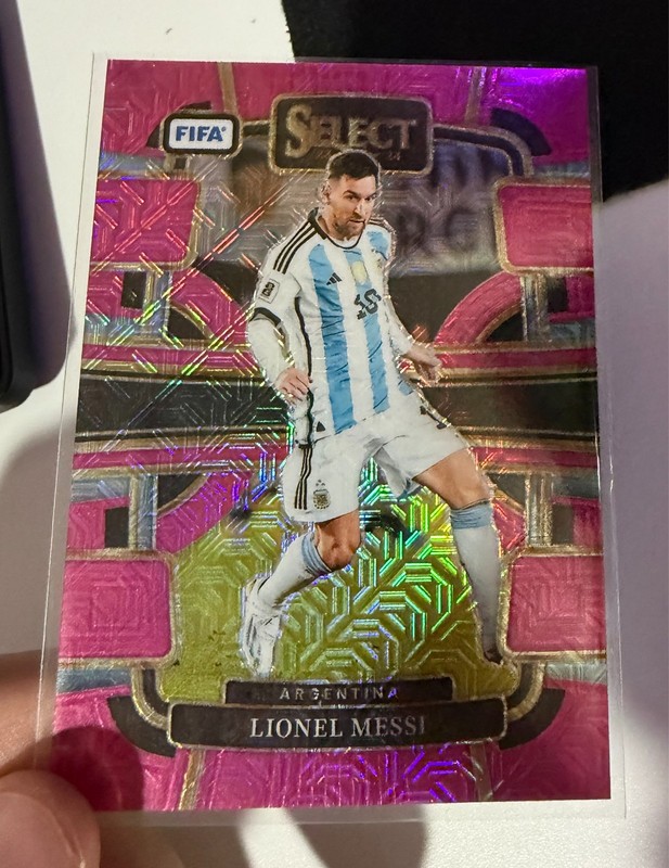 2023-24 PANINI - SELECT - Terrace #75 -  Lionel Messi - Pink Mojo Prizm 117/199