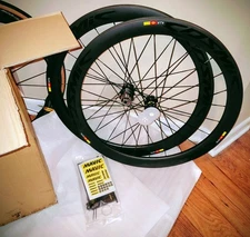 700C Disc Brake Carbon Road Bike Wheelset 50 28mm Width Clincher Wheels UD Matte