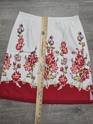 Falda de mezclilla para mujer Liz Claiborne Lizwear blanca roja floral de encaje talla 8 - Imagen 2 de 7