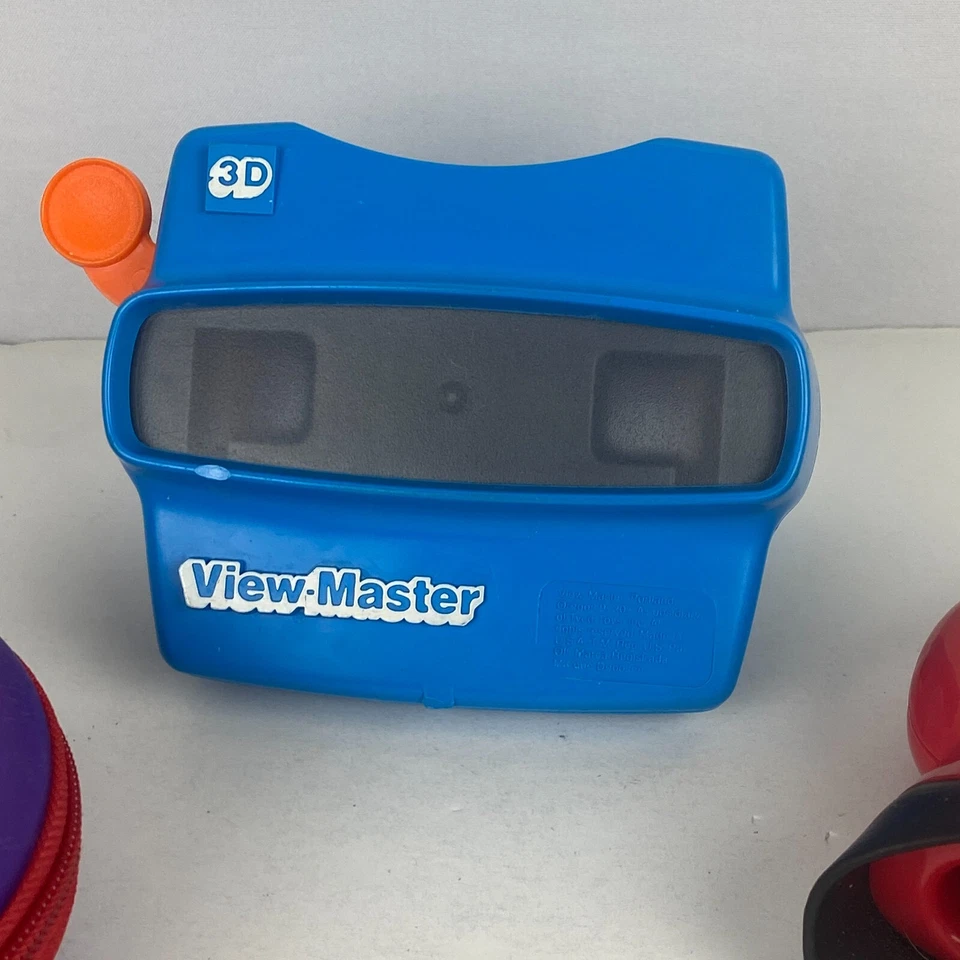 View Masters & Zip Around Case With 3 Dora Slides Inside Pretend Play Lot - Image 3 of 4
