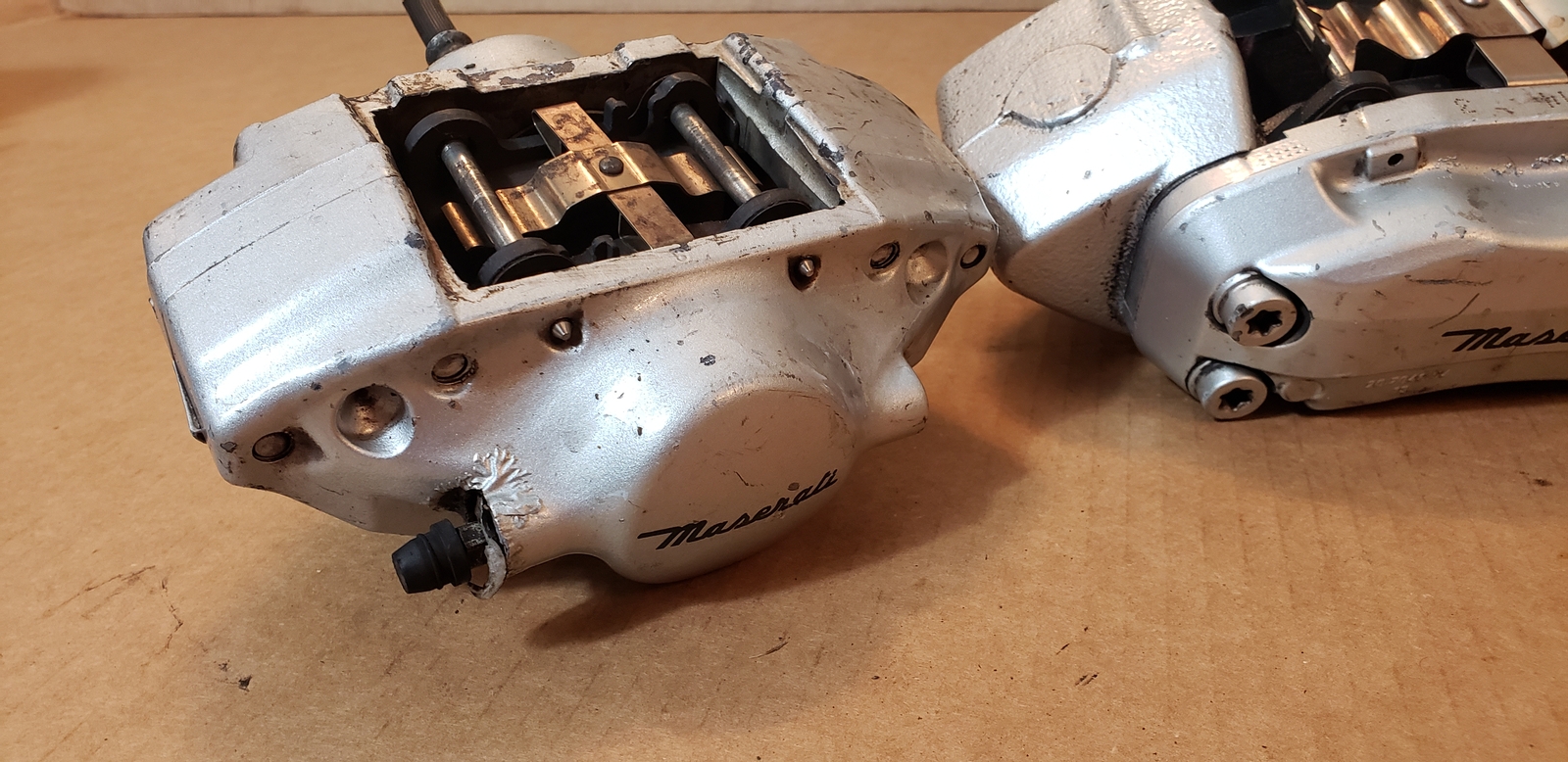 2006-2008 Maserati Quattroporte Brake Calipers Set Brembo Silver OEM