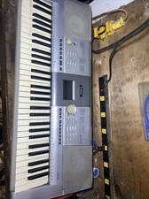 Yamaha YPT-300 61 Key Touch Sensitive Piano Keyboard w/Adapter