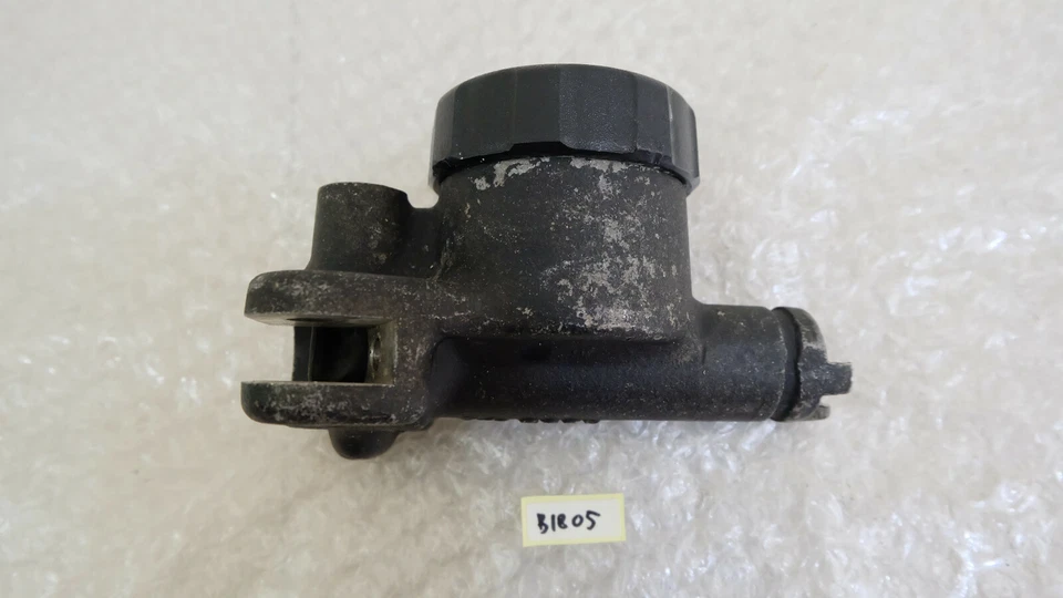 Cilindro de freio dianteiro mestre Yamaha RD125 RD250 RD350 RD400 XS650 XS2 XS novo na caixa - Imagem 4 de 4