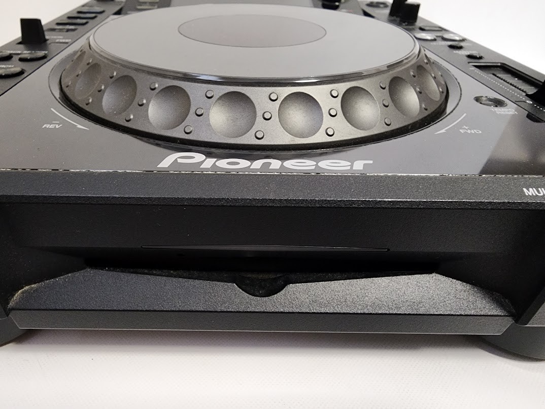 Pioneer CDJ-2000 NXS DJ Multi Player Digital Turntable 2000 Nexus