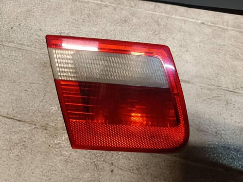 BMW 3 E46 2001 Hinten links Rückleuchte Heckleuchte innen 8368759 MAC5817