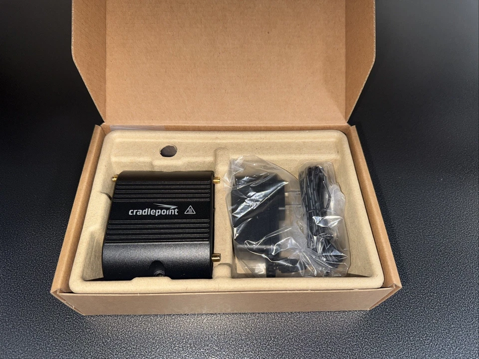 Brand New Cradlepoint NetCloud COR IBR200 AT&T/WiFi Router - TB3-020010M-ANN - Image 3 of 3