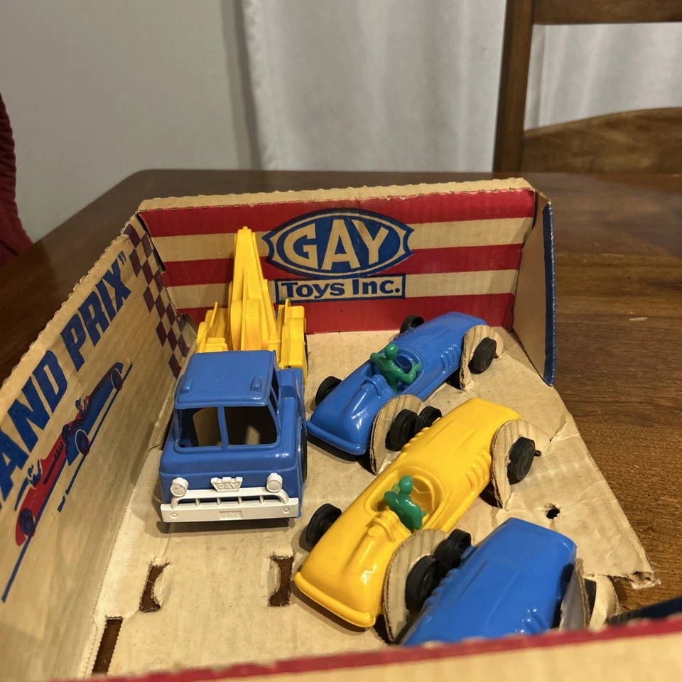 Vintage GAY TOYS - Juego Grand Prix Nº 788 con caja original coches y grúa Foto 3 de 4