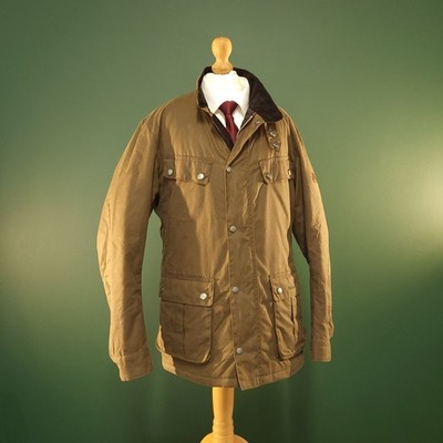 Barbour International Duke Wachsjacke Herren mittelbraun Outdoor Druckknopf innen Reißverschluss