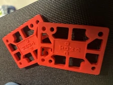 Dog Town 1/4 Red Risers