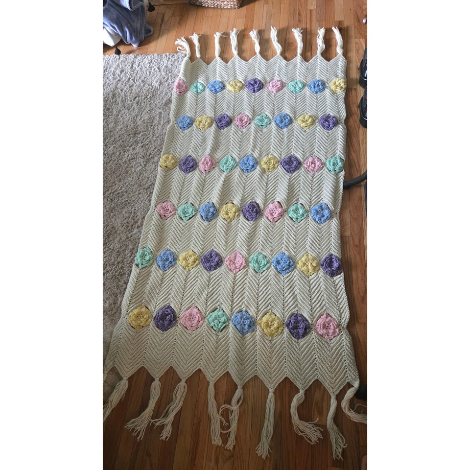 Manta de ganchillo hecha a mano apliques florales patrón Chevron afgano 42x77 Foto 3 de 4