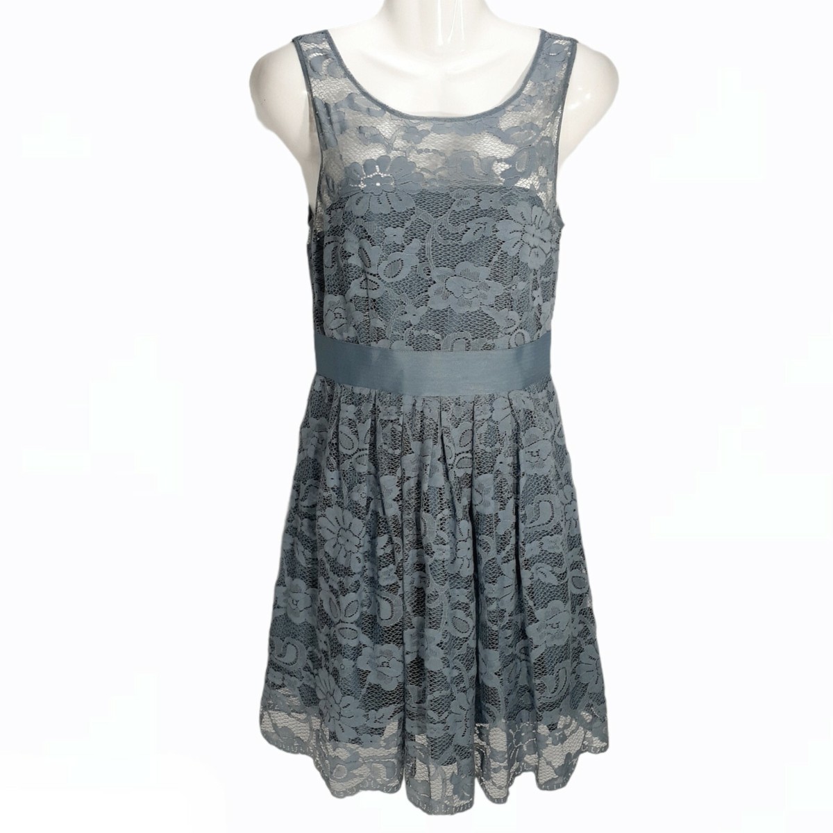 BB Dakota Dress Womens Size 2 Lace When the Night Comes