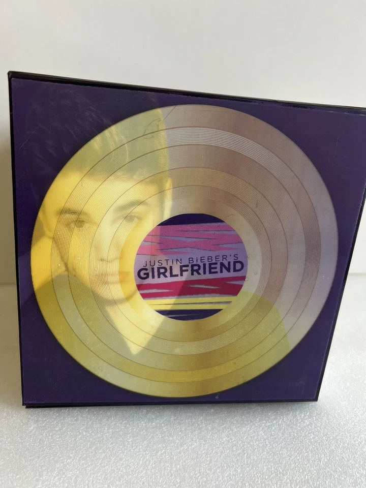 Nuevo Justin Bieber's Girlfriend Juego de 3 piezas Eau De Parfum Loción Corporal Lavado 3.4Fl.oz Foto 2 de 4