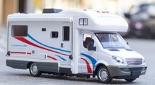 1:32 Touring Car 3 Door Campervan RV Trailer Car Model with Light and Sound