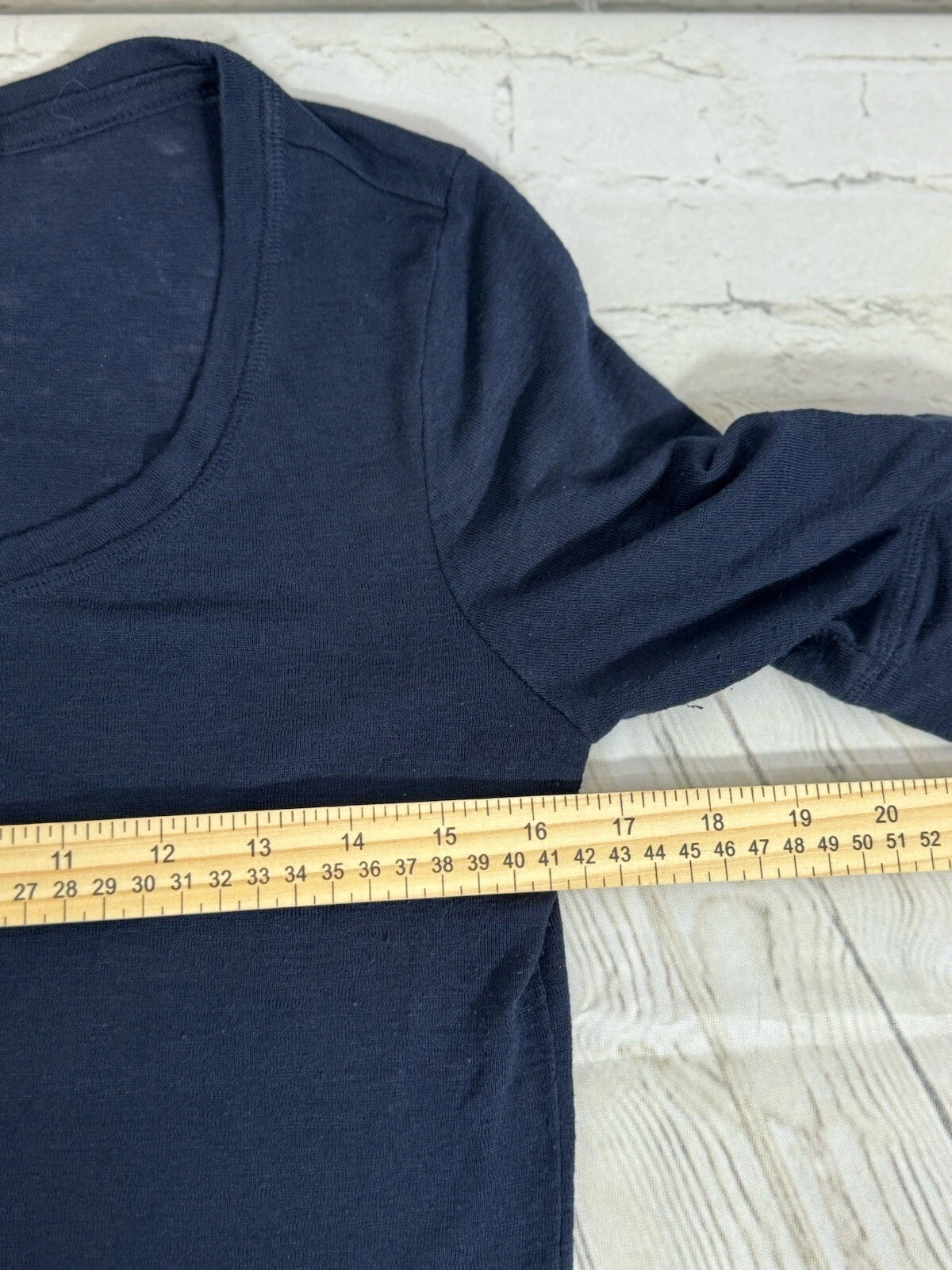 athleta fitted workout running preppy sporty athleisure shirt