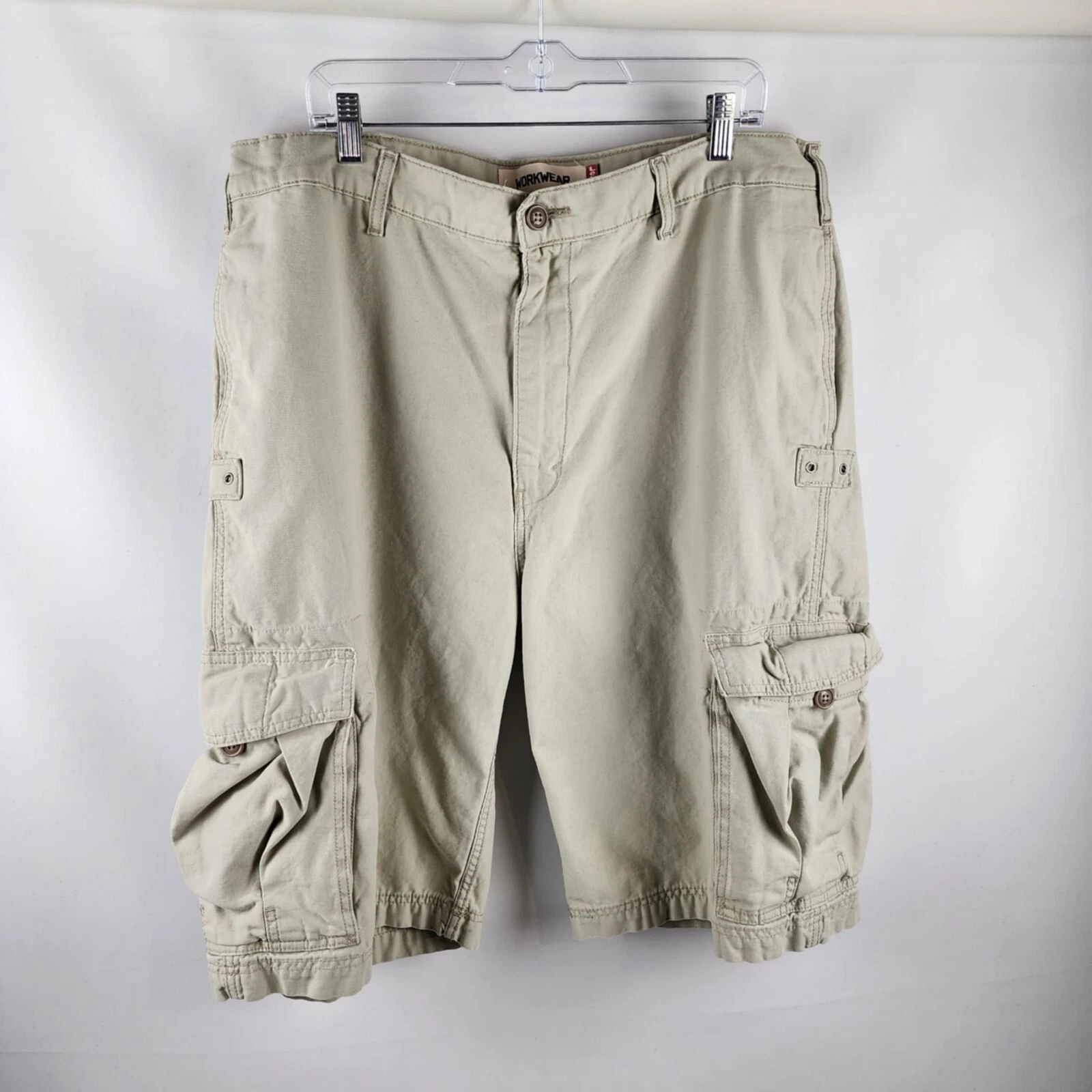 Levis Shorts Mens 38x13 Beige Vintage Cargo Y2K Workwear