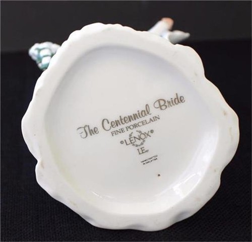 1997 LENOX Fine Porcellana Bianca La Sposa Del Centenario Figurina 8 1/2"h - Picture 5 of 5