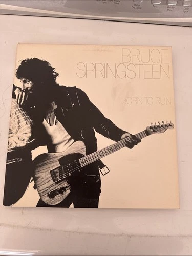 Bruce Springsteen - Born To Run - Columbia PC 33795 LP Album Rock 1975 VG+/G