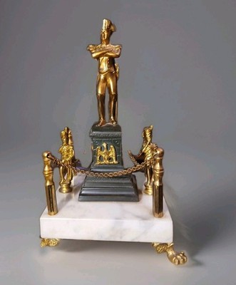 Antike vergoldete Bronze Napoleons 1. Bonaparte mit Gärten auf Marmorsockel 9 Zoll