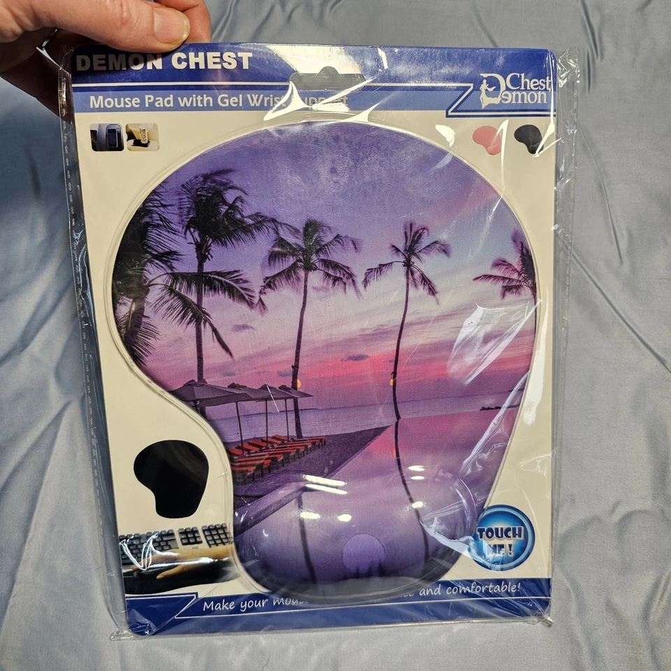 Mouse Pad with Gel Wrist Rest Support Non Slip Backing  - Image 2 of 2