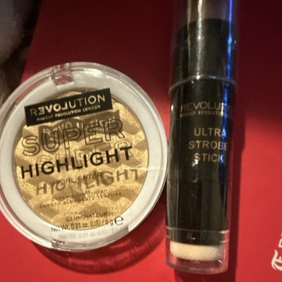 Revolution Gold Illuminating Highlighter Duo Pressed Powder & Strobe Stick