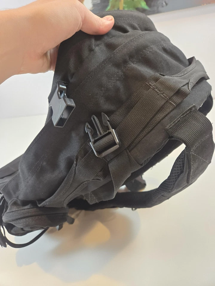 Condor Tactical Backpack Black MOLLE Assault Pack Hydration Sleeve Waist Straps - Image 3 of 4