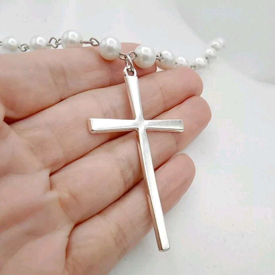 Collar Grande CRUZ en Perlas Imitadas 19" Grande Tono Plata Colgante Religioso Rock Reino Unido Foto 3 de 4