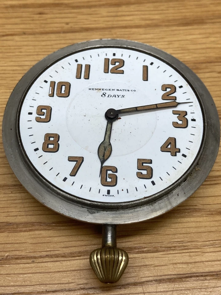 Reloj de Viaje Octava Watch Co. Suizo 8 Días 15 Joyas, Estuche de Cuero, Forma Áspera Foto 3 de 4