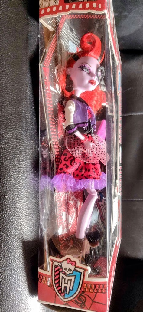 Monster High 2012 Picture Day Operetta First Wave NRFB SOME SHELF WEAR