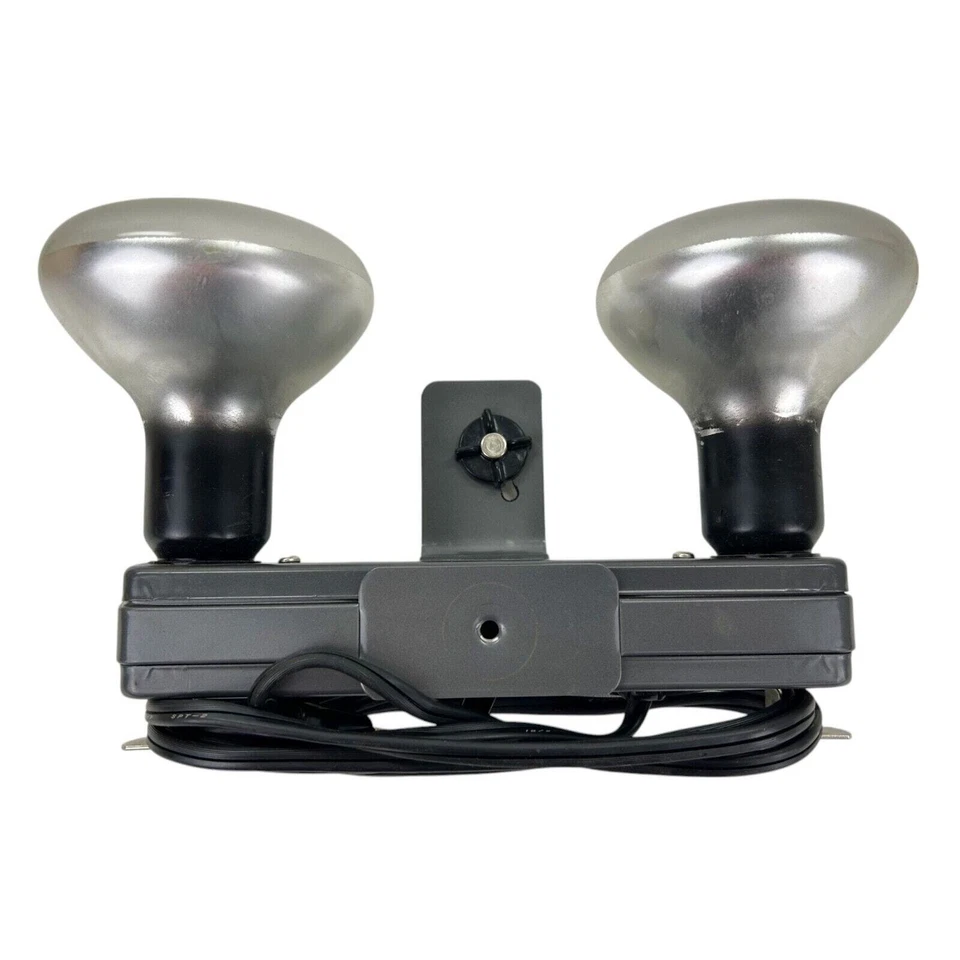 Vintage Smith Victor 2 Socket Light Bar with Box and Bulbs Test and Working! - Image 3 of 4