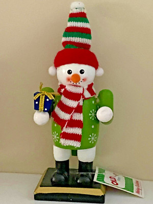 NEW 6'' WOOD SNOWMAN NUTCRACKER WITH PRESENT KNIT SCARF HAT FREE SHIP