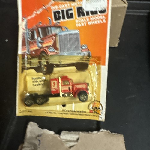 Camión Zee Toys Big Rigs Mack 1981 de colección. Die-Cast Semi. Burbuja agrietada #29171 - Imagen 3 de 12