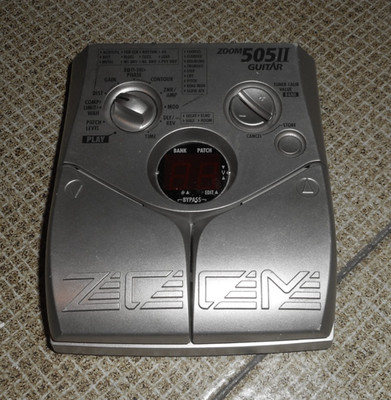 ZOOM 505 II Multi-Effects Pedal for Electric Guitars