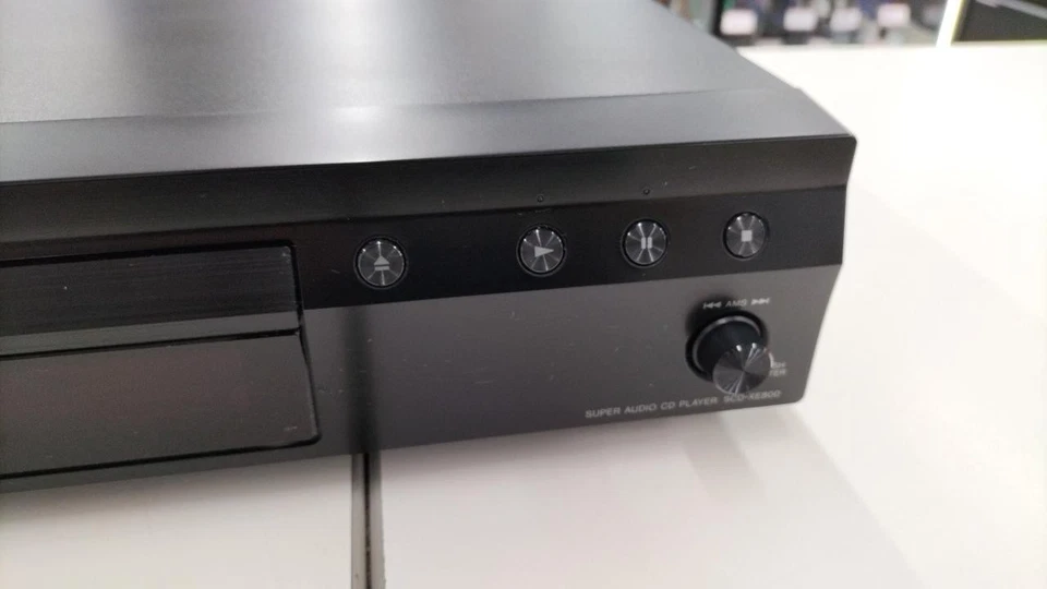 Reproductor de CD Super Audio Sony SCD-XE800 SACD AC100V 50/60Hz de Japón Usado Foto 4 de 4