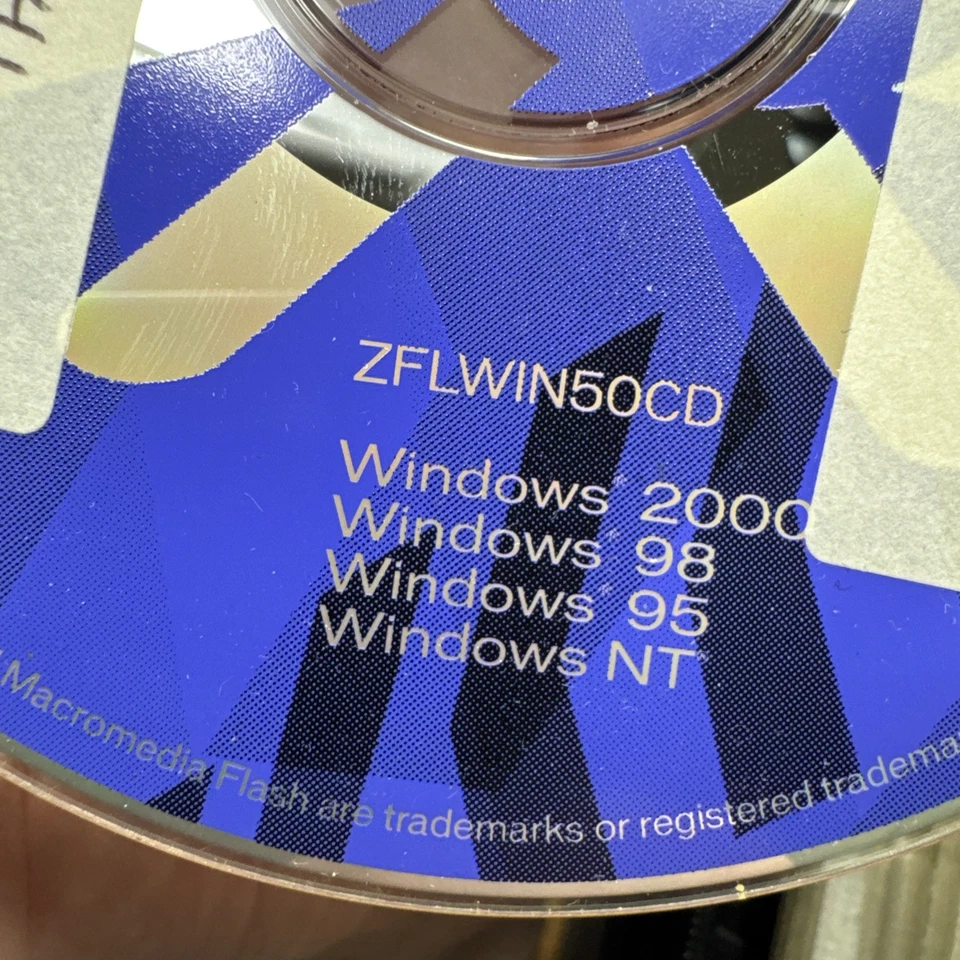 Macromedia Flash 5 for Microsoft Windows 95-98-NT-2000 VINTAGE SOFTWARE - Image 2 of 2