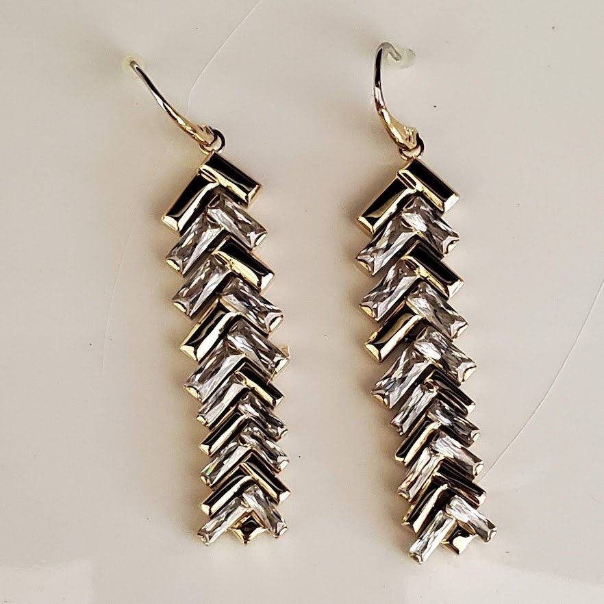 Michael Kors Gold Tone Baguette Crystal Chevron Dangle Earrings MKJ4101710