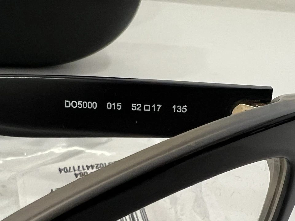 Armação de óculos DONNA KARAN DO5000 015 PRETO/CINZA CHIFRE 52/17/135 FEMININO - Imagem 2 de 4